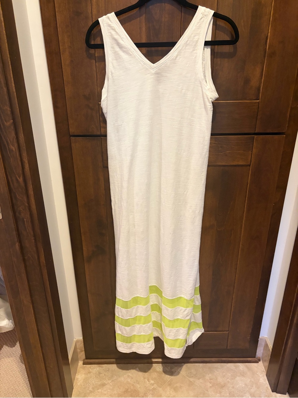 Lisa Todd White Ribbed V-Neck Sleeveless Tank